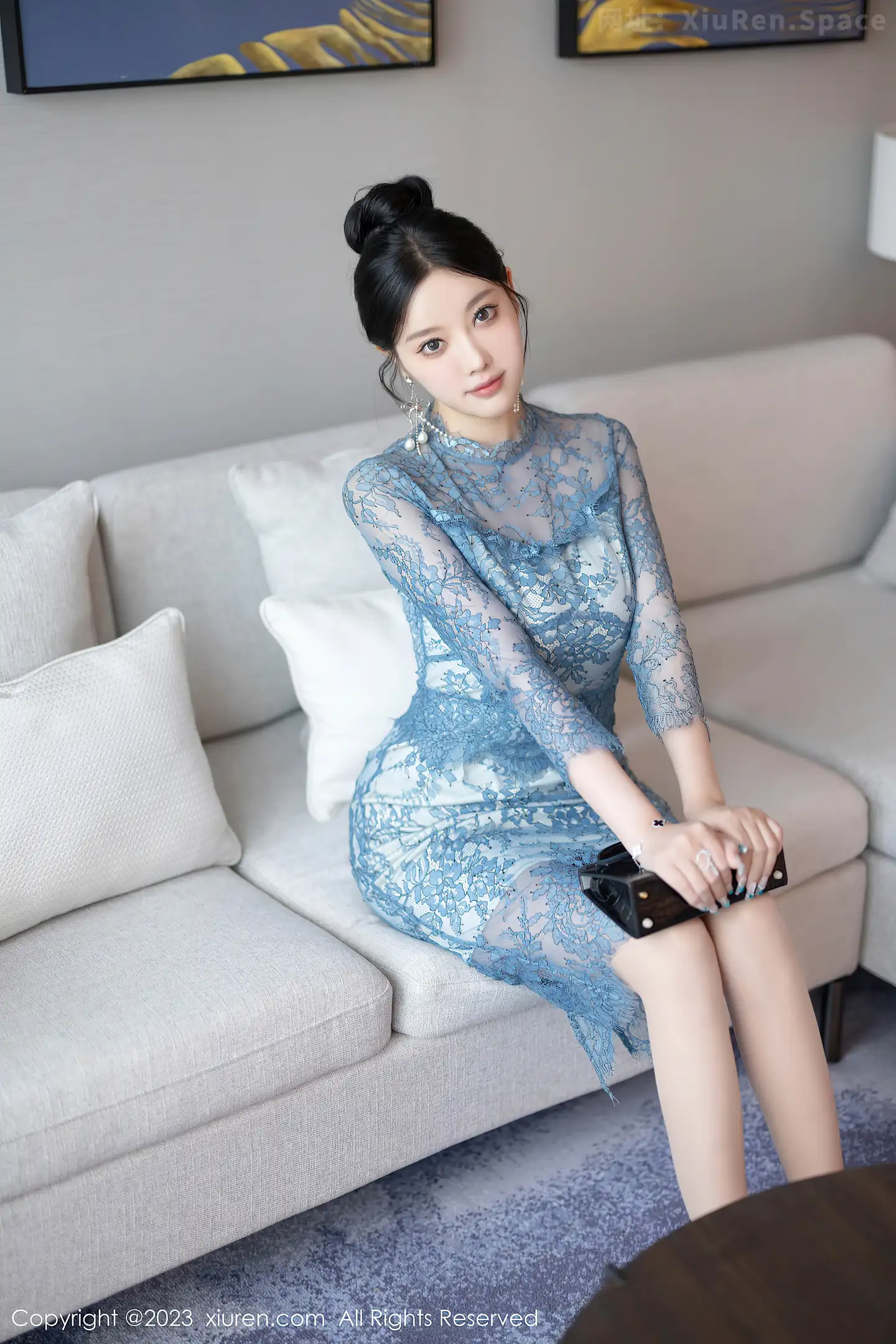 图片[2]-[XiuRen秀人网]VOL.7732 女神杨晨晨蓝灰色薄纱旗袍+性感淡蓝情趣服秀惹火身材诱惑写真82P-秀人网官方网站